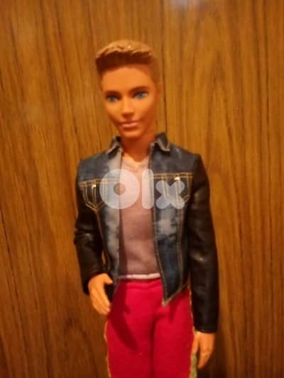 KEN FASHIONISTA -Mattel 2012 Barbie friend wearing as new doll=15$