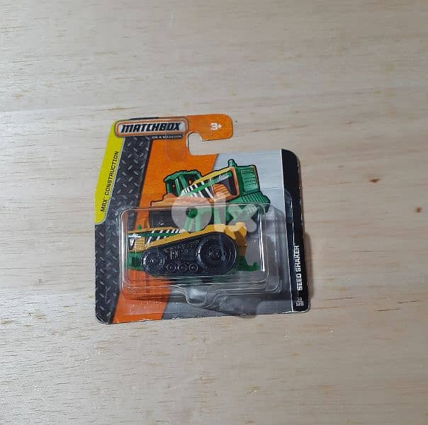 Matchbox 2015 diecast car model 1;64 0