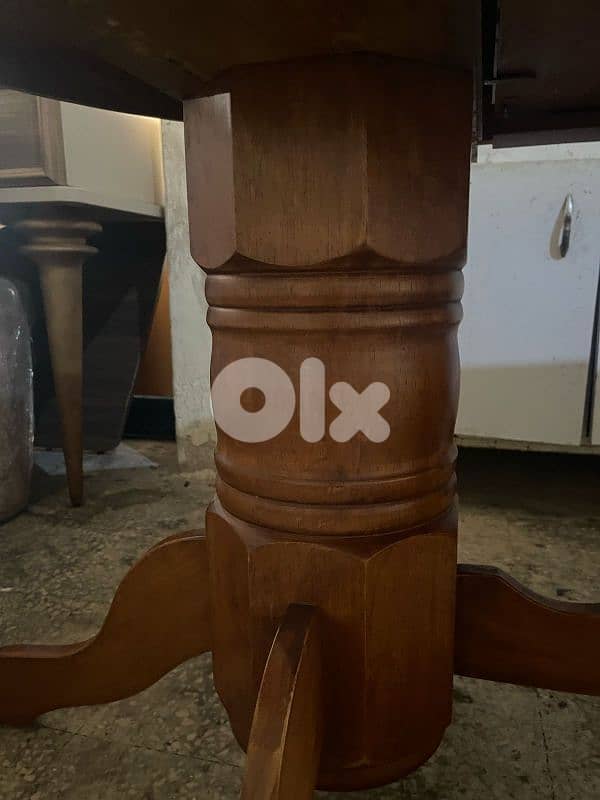 طاولة مع ست كراسي بتتكبر وبتتصغر 2