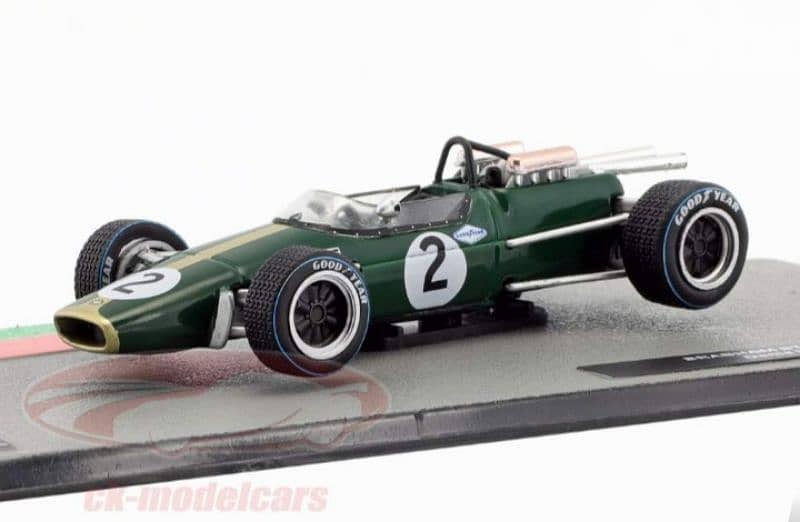 Denis Hulme Brabham BT24 (1967) diecast car model 1;43. 1