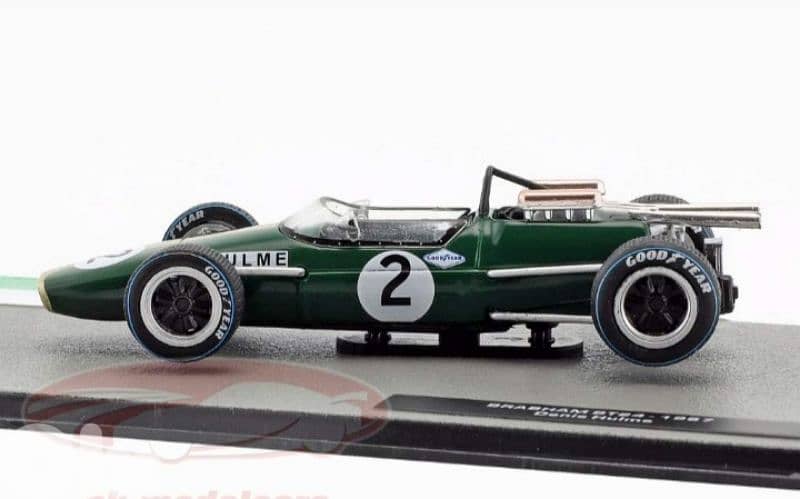 Denis Hulme Brabham BT24 (1967) diecast car model 1;43. 2