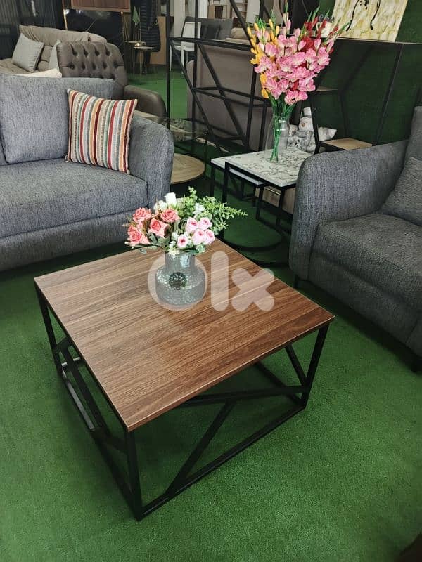 Center table طاولة نصف 2