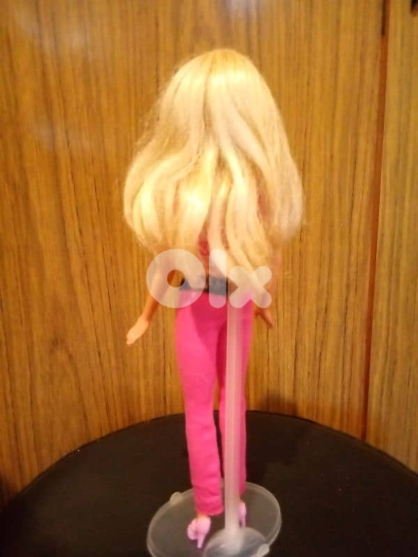 Offer: Barbie Mattel wearing still good doll 2006 bending legs=20$ 2