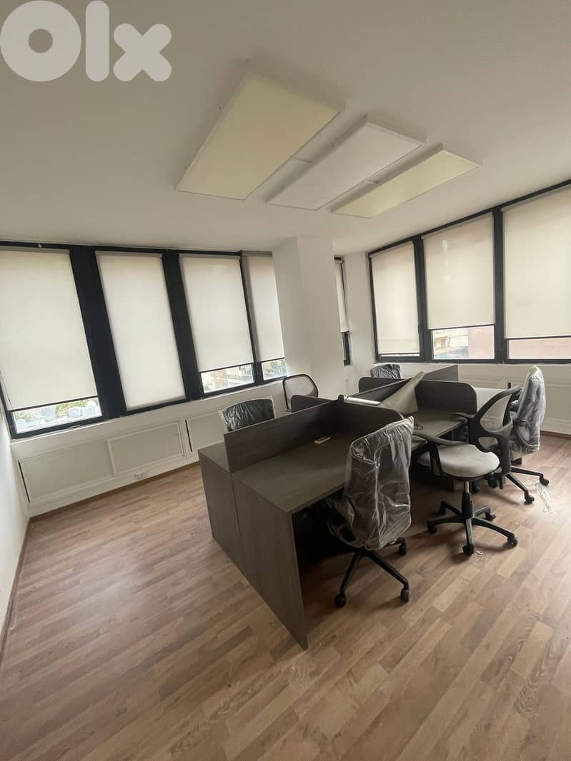 SPACIOUS OFFICE FOR SALE IN JAL EL DIB PRIME (400Sq) VIEW, (JD-149) 0