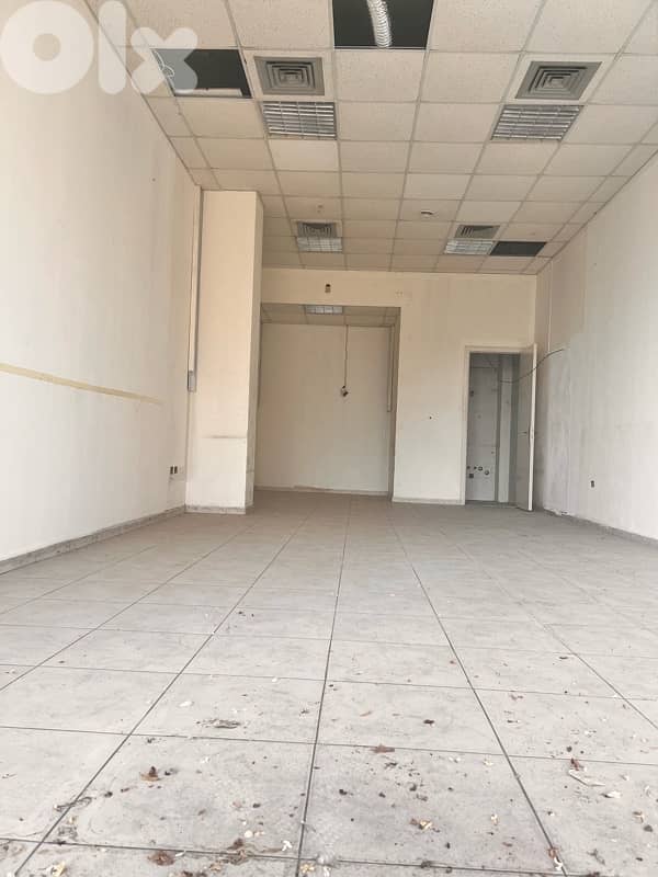 Commercial Store For Rent In Achrafieh Central Area 0