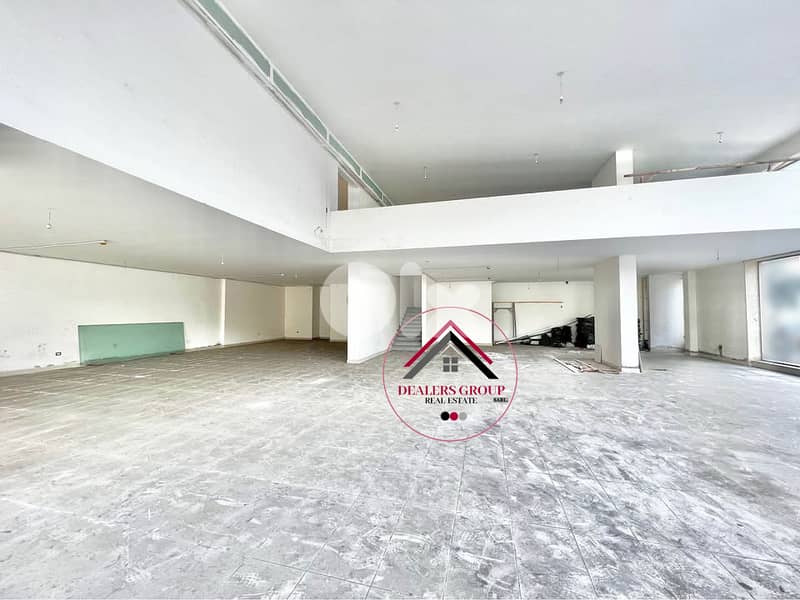 Prime Location Showroom for sale in Unesco 0