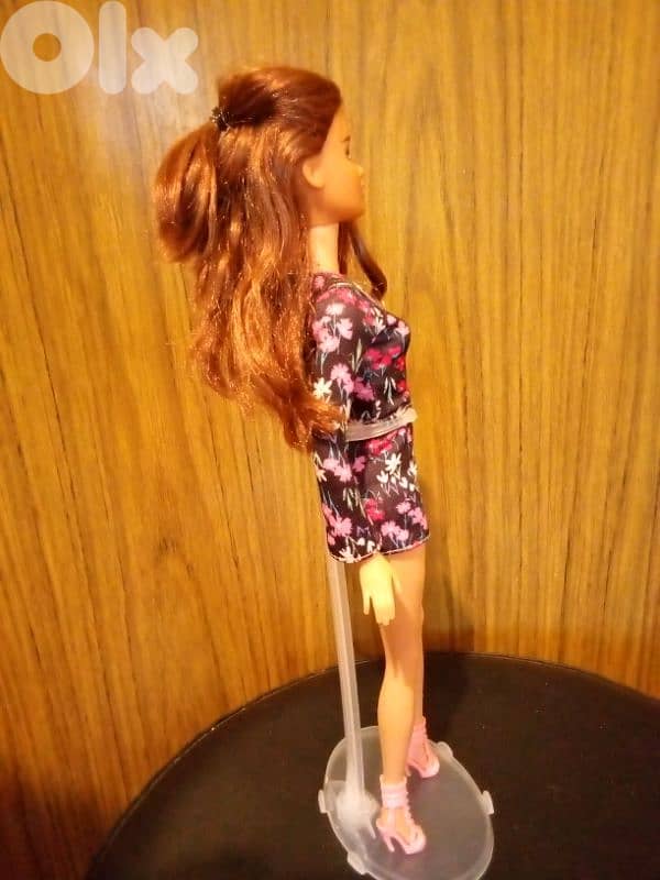 Barbie Brunette Mattel2000 wearing rare doll has bending legs+shoes=26 2