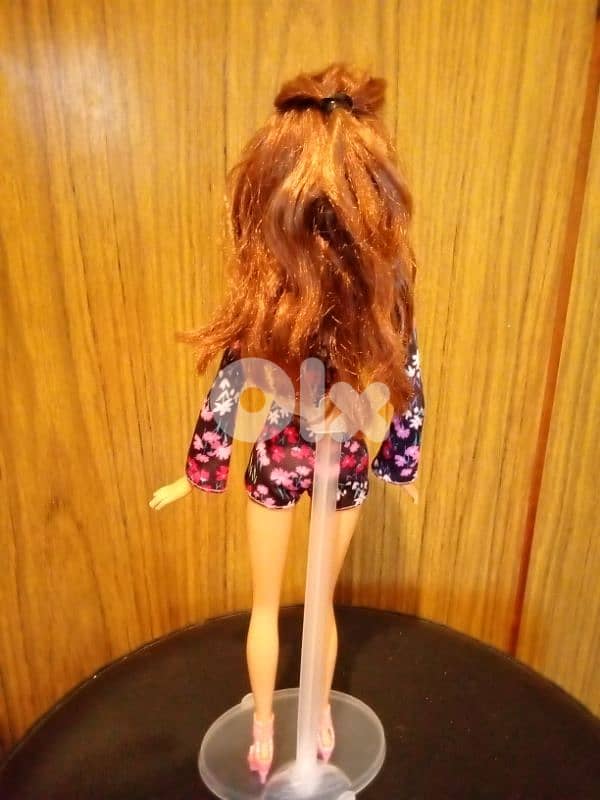 Barbie Brunette Mattel2000 wearing rare doll has bending legs+shoes=26 4