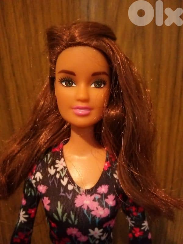 Barbie Brunette Mattel2000 wearing rare doll has bending legs+shoes=26 6