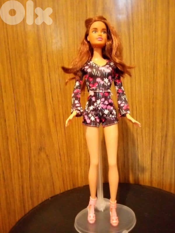 Barbie Brunette Mattel2000 wearing rare doll has bending legs+shoes=26 8