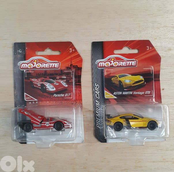 Majorette (Opening parts) diecast car model 1;64. 2