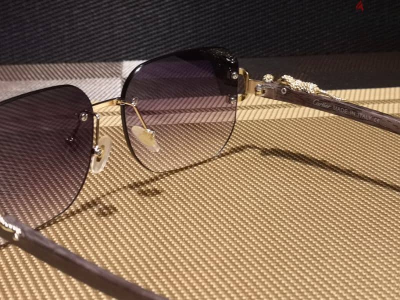 Panthère de Cartier Women sunglasses, rimless, luxurious 4
