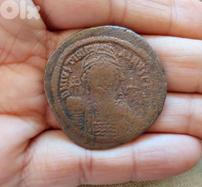 Beyzantine Juatinian Wide around 40 mm diameter 527AD Bronze Follis 0