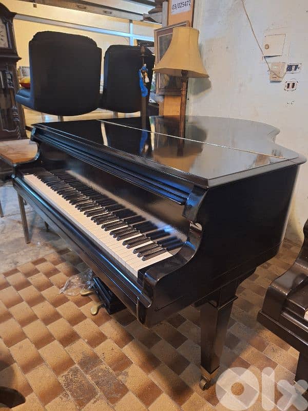 piano baby grand Germany lauberger gloss black colour beautiful sound 8