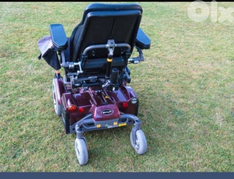 كرسي متحرك للمقعدين permobil 4