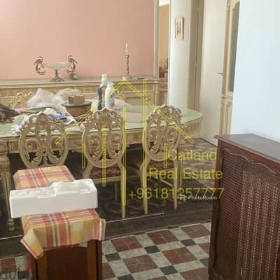 HOT DEAL!! 3 Bedroom apartment for sale in Ashrafieh for 320,000$