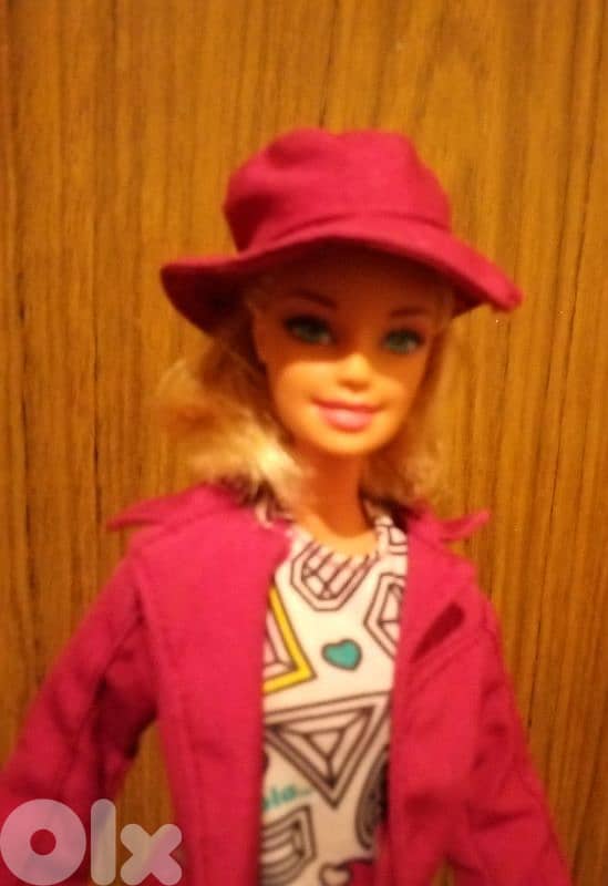 Barbie WINTER Mattel2011 great doll bend legs+Outfit+Boots+Coat+Hat=26 4