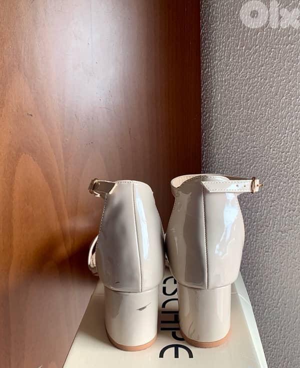 beige heels size 37 3