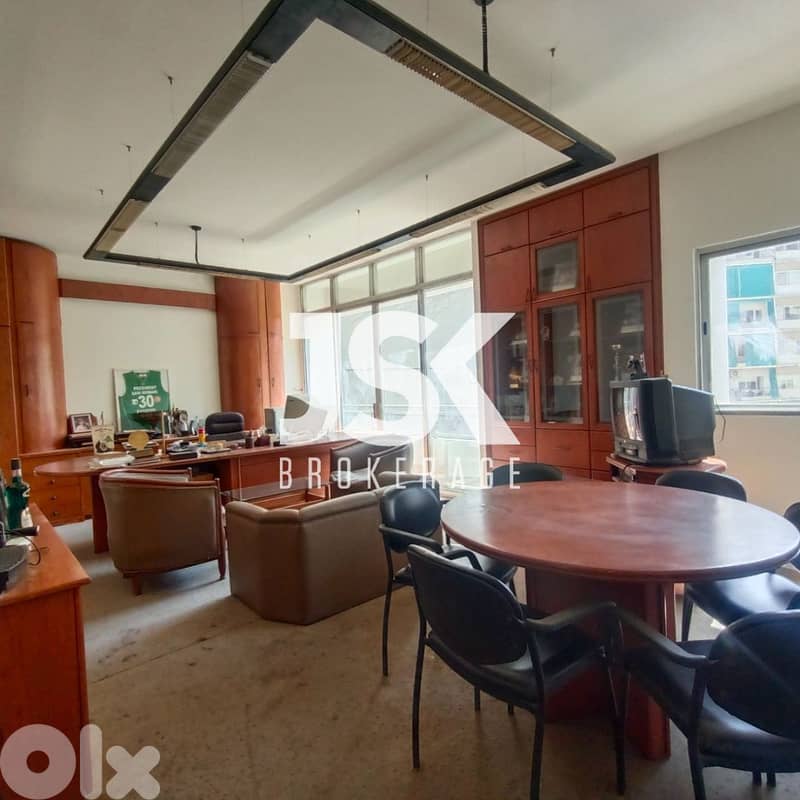 L17444 - Office For Sale in Achrafieh, Fassouh 0