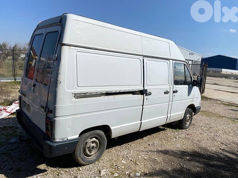 Renault Taffic Van فان رينو ترافيك 2