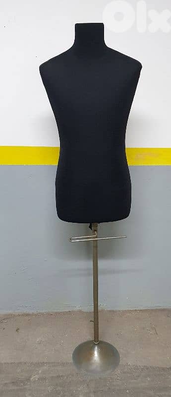 Menuqan 1 pieces  12 $ good condition beyrout ashrafiye 03723895 0