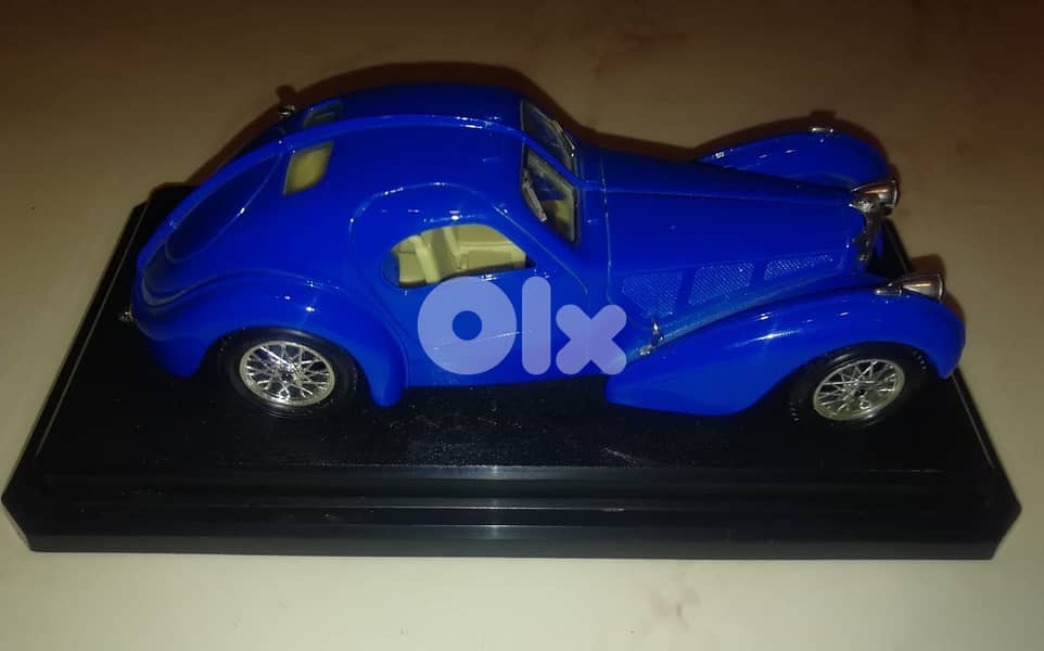 Burago Diecast 1:24 Bugatti Atlantic 1936 made in Italy 3