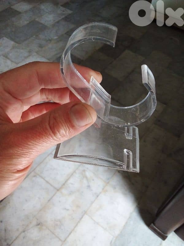 watch holder 1