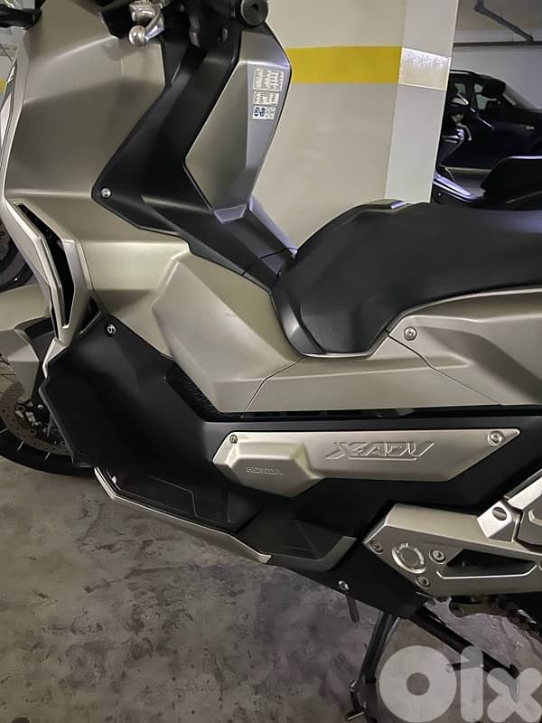 Honda XADV 750cc 9