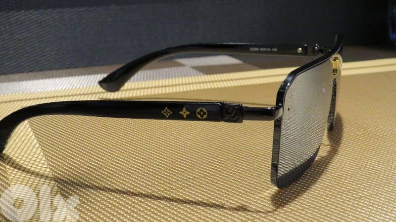 Louis Vuitton Sunglasses 6