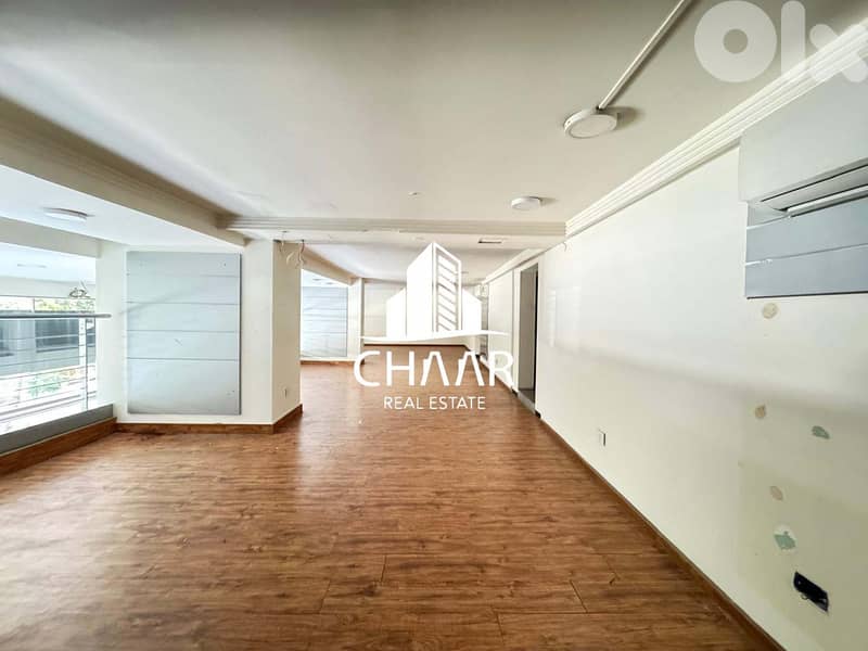 #R2381 - Showroom for Rent in Verdun 0