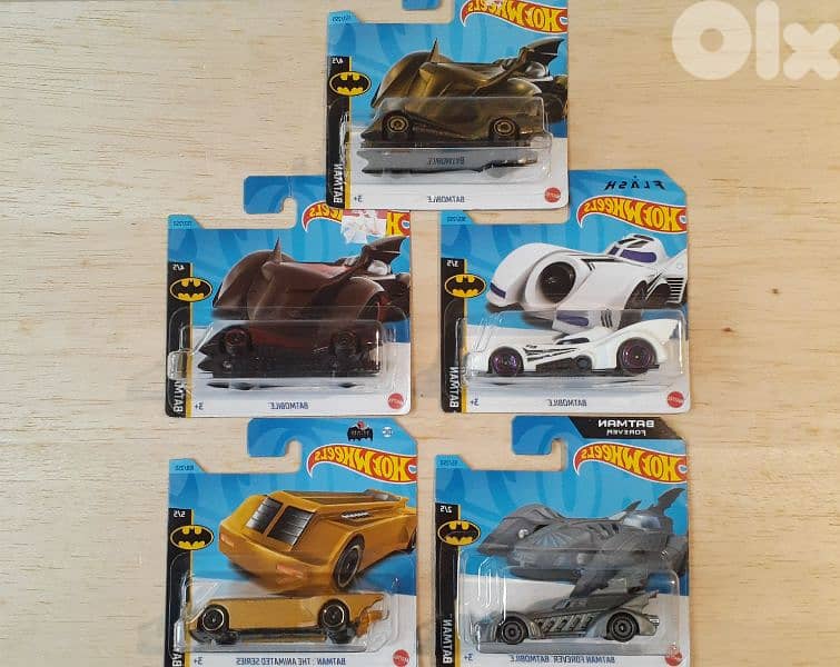 Hot Wheels (2023) diecast car model 1;64. 0