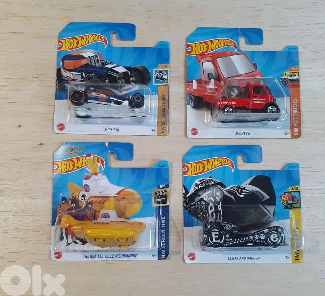 Hot Wheels (2023) diecast car model 1;64. 3