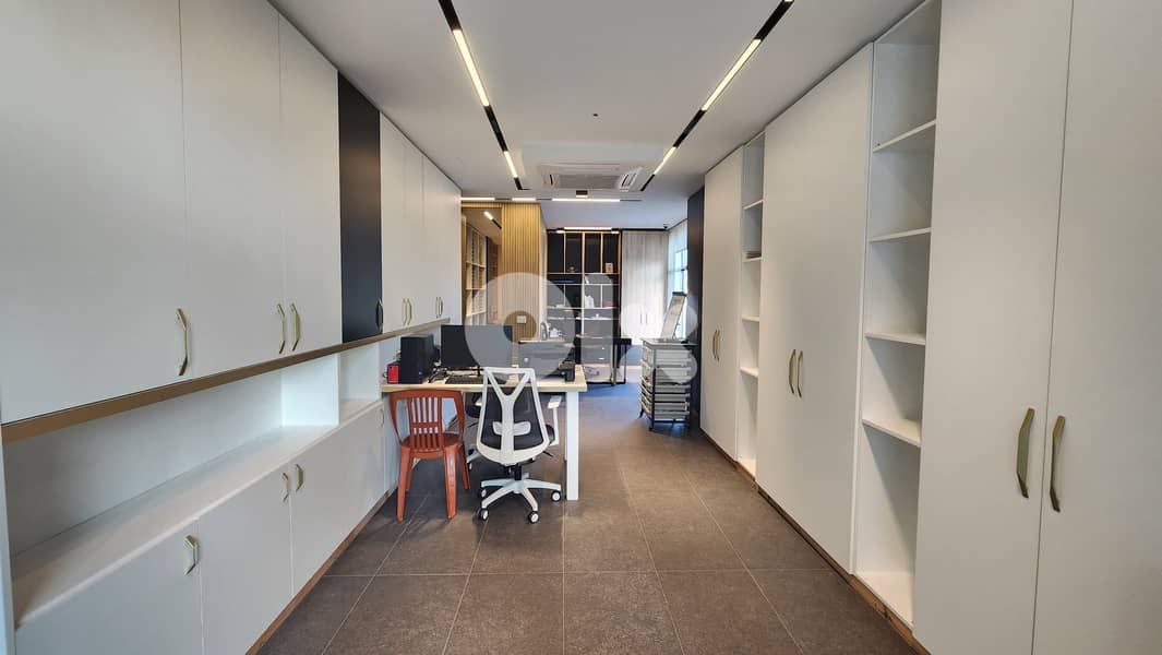 Office for Rent in Achrafieh مكتب مفروش للإيجار في الأشرفية 0