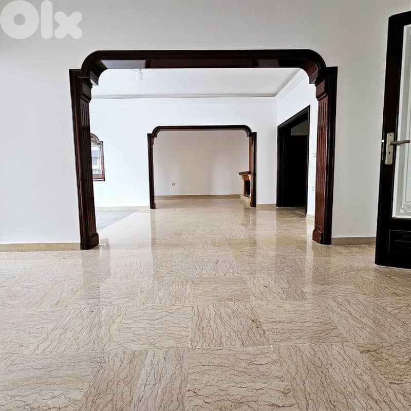 ZE25-4028 Spacious Apartment for sale in sanayeh – 220m² 0