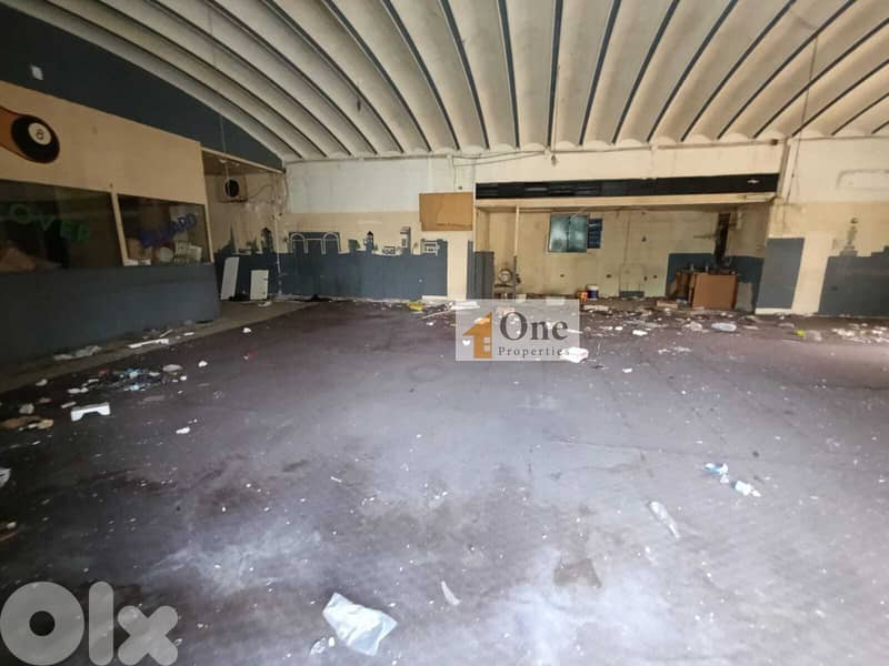 BUILDING FOR SALE IN JBEL TOWN 3