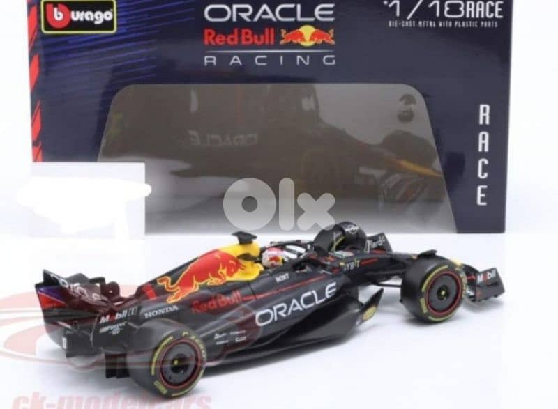 Max Verstappen Redbull RB19 (2023) diecast car model 1;18. 4