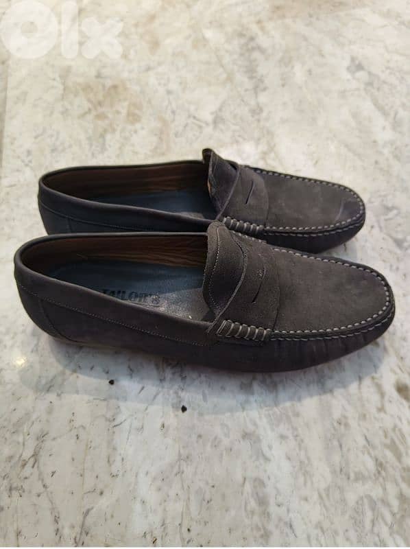 Grey shoes size 40 1