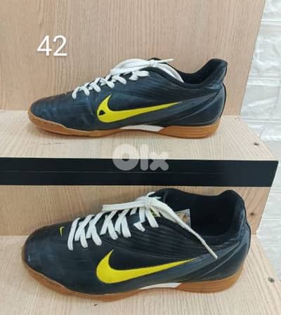 Nike shoes size 42