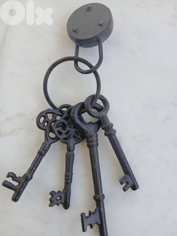 قفل ومفاتيح 0