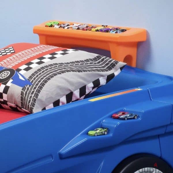 Step Two twin beds Princess castle and Hot wheels themes with lights 5