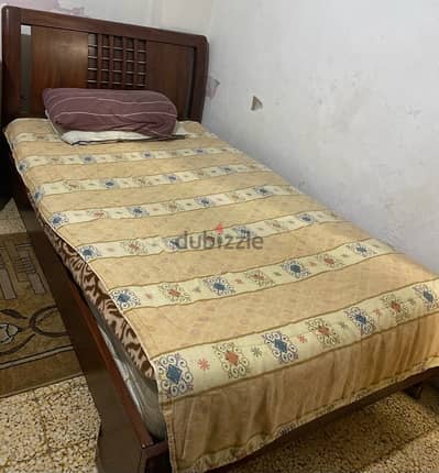 طقم غرفة نوم مستعمل بحالة جيدة