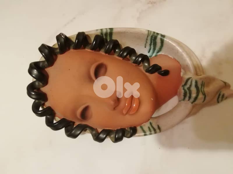 Wall mountable decorative pottery head figure 21*13cm 0