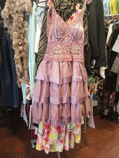 ألبسة نسائي ٣$