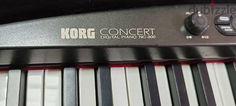 KORG PIANO 4
