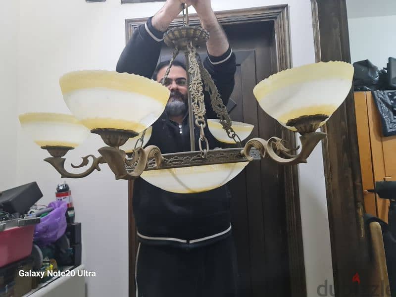 ثريا نحاس قديم عدد ٥ 4