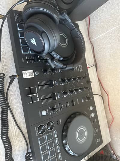 DDJ-FLX4 DJ Controller + Maono Headphones + Reloop Speakers (BUNDLE)