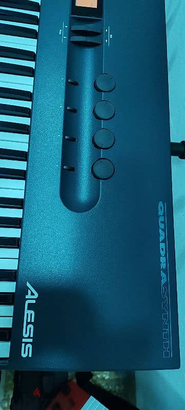 ALESIS PROFESSIONAL SYNTHESIZER 3