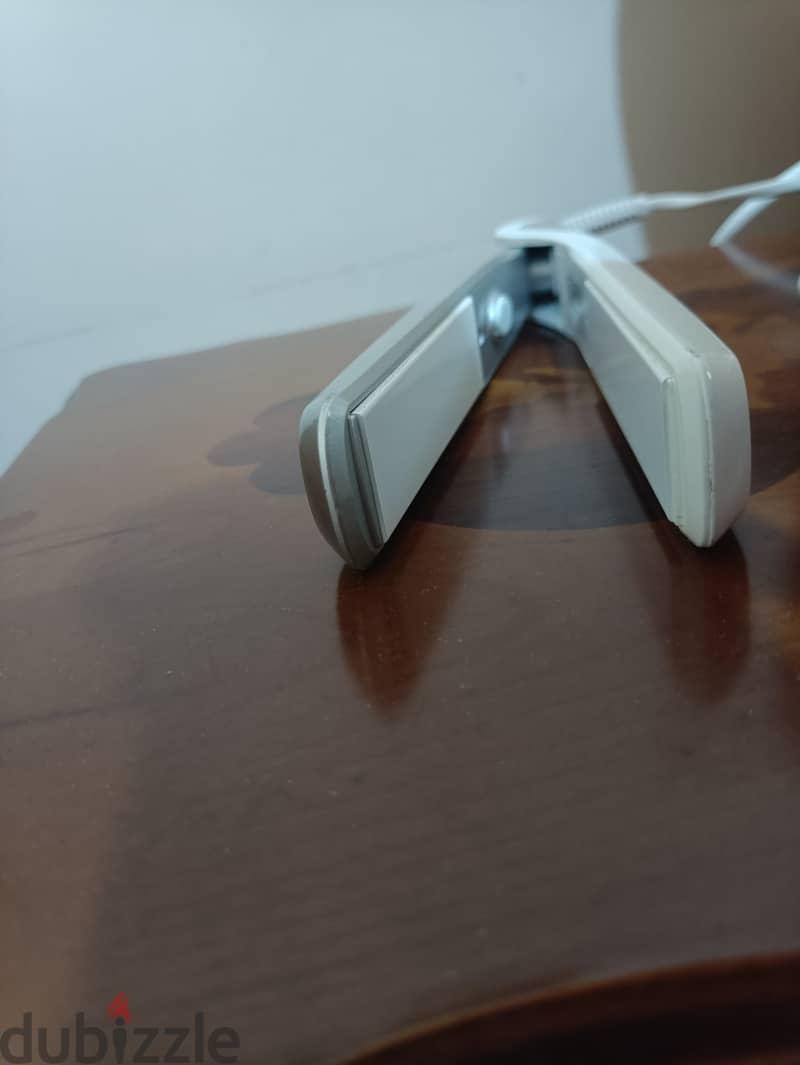 Hair straightener and free massager 2