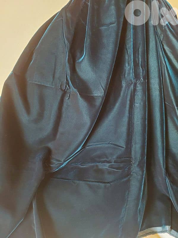 Dark Green Velvet - قماش مخمل اخضر 3