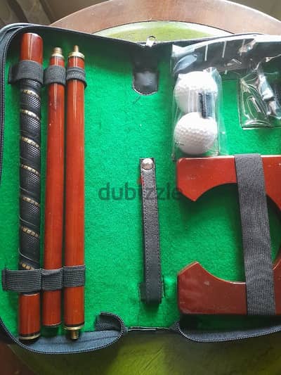 GOLF Putting Set is a portable putting mat designed for executive use.